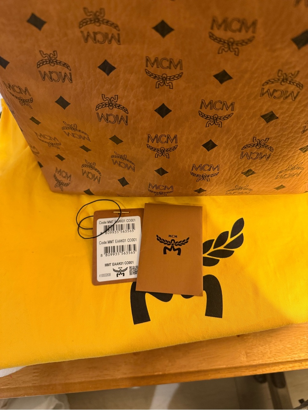 Mcm two-way handbag and tote - Picture 7 of 10